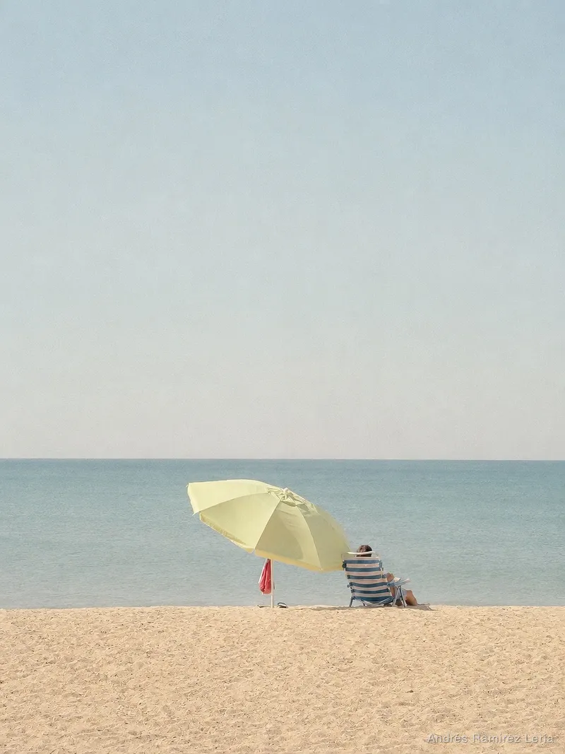 A veces el verano cabe en muy poco: una sombra, el mar delante y todo el tiempo del mundo. La Antilla, 28 de junio.